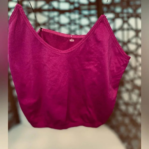 FREE PEOPLE SEAMLESS CROPPED CAMI MAGENTA SIZE M/L - Picture 5 of 5